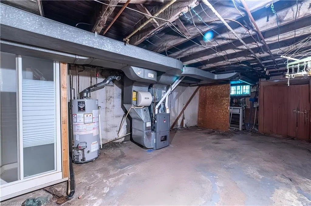 35 Sherman Avenue N