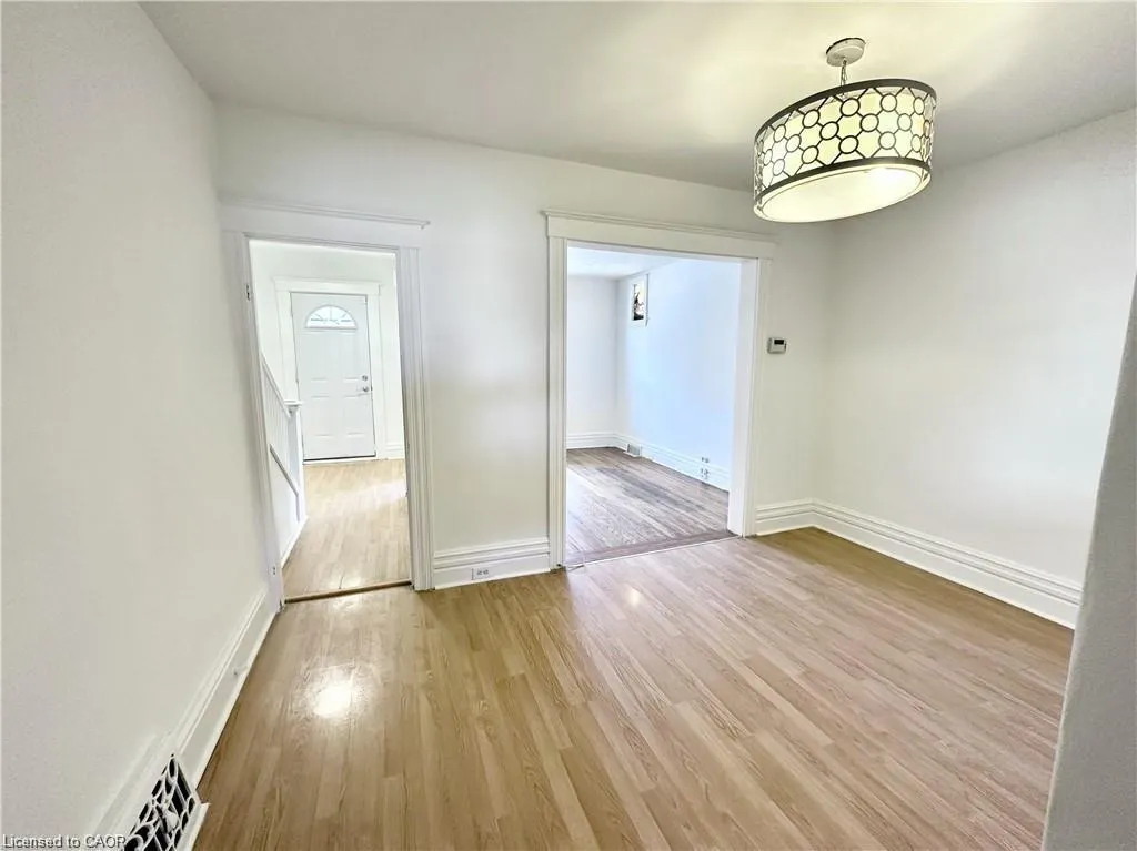 39 Beechwood Avenue