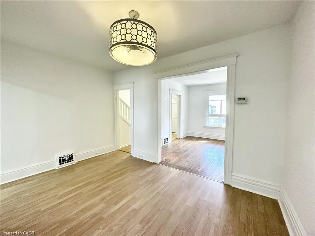 39 Beechwood Avenue
