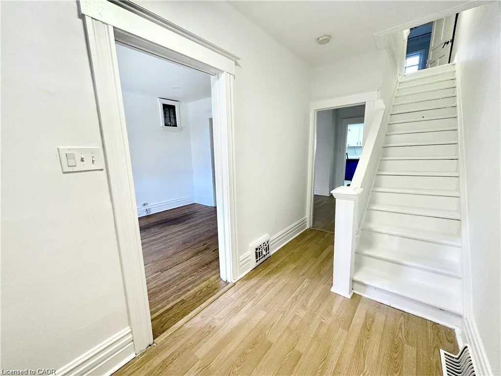 39 Beechwood Avenue