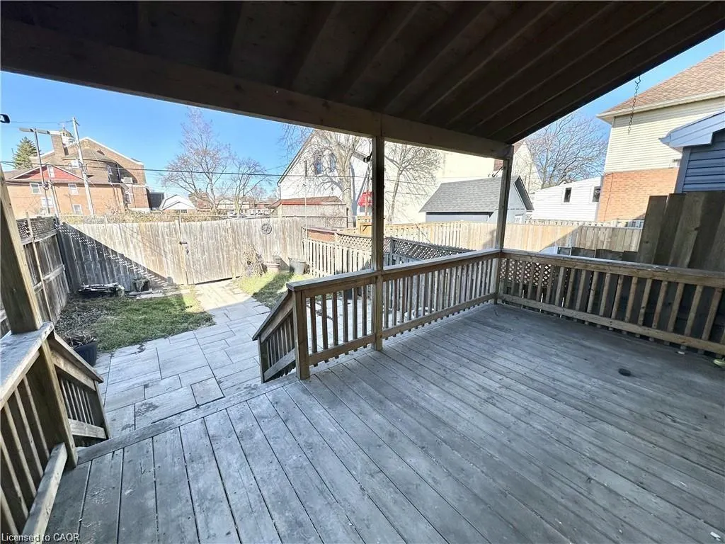 39 Beechwood Avenue