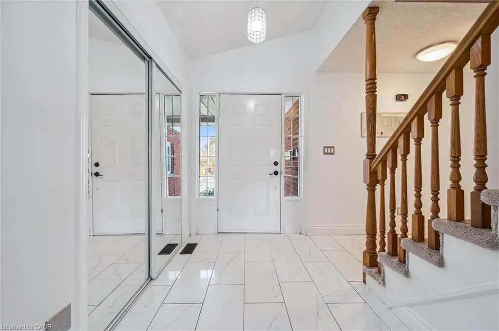 110 Queen Charlotte Crescent