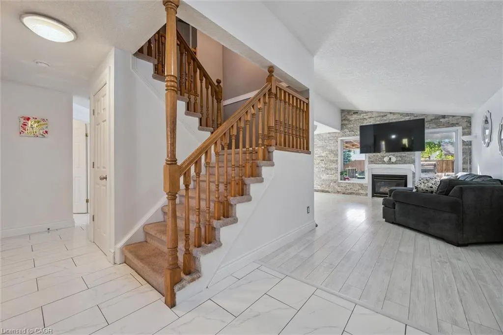 110 Queen Charlotte Crescent