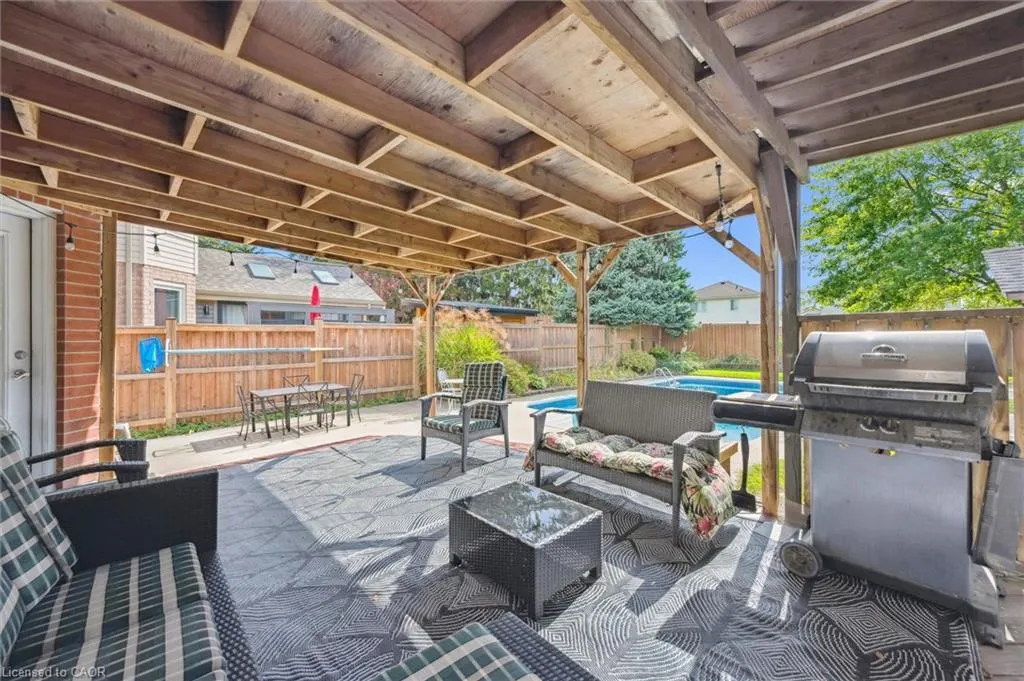 110 Queen Charlotte Crescent
