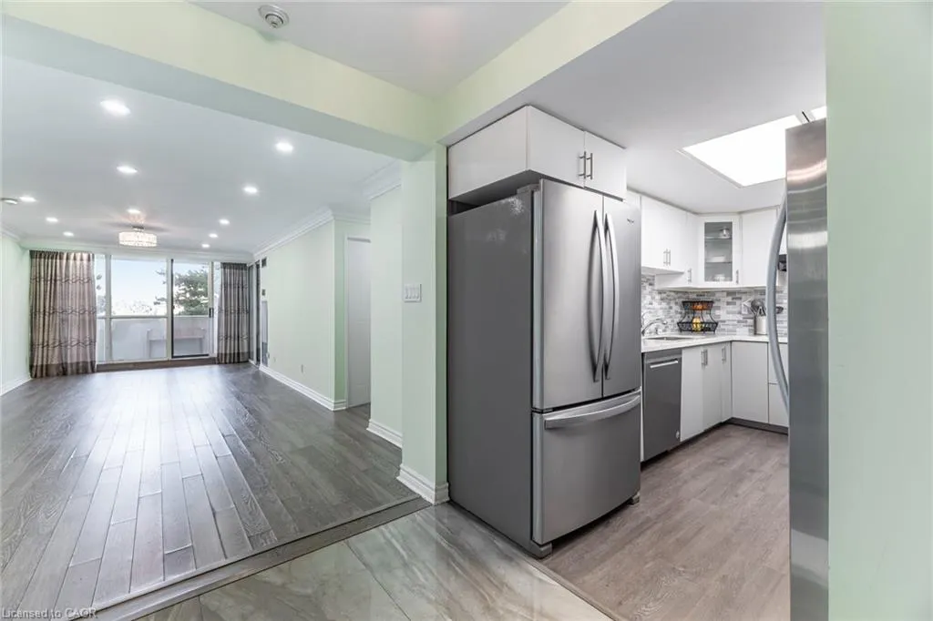 275 Bamburgh Circle, #309