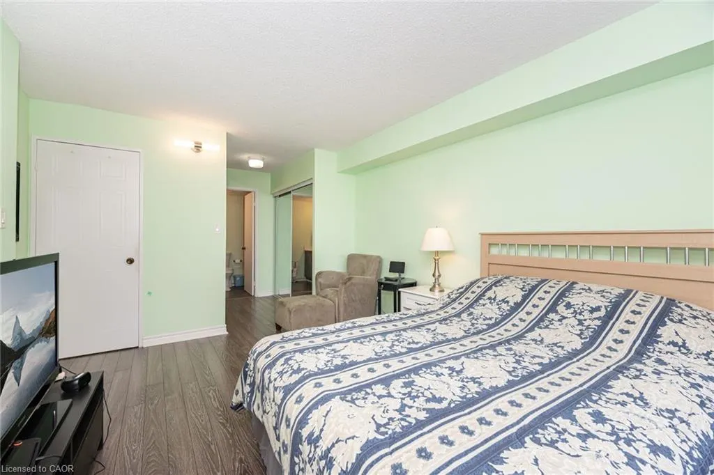 275 Bamburgh Circle, #309
