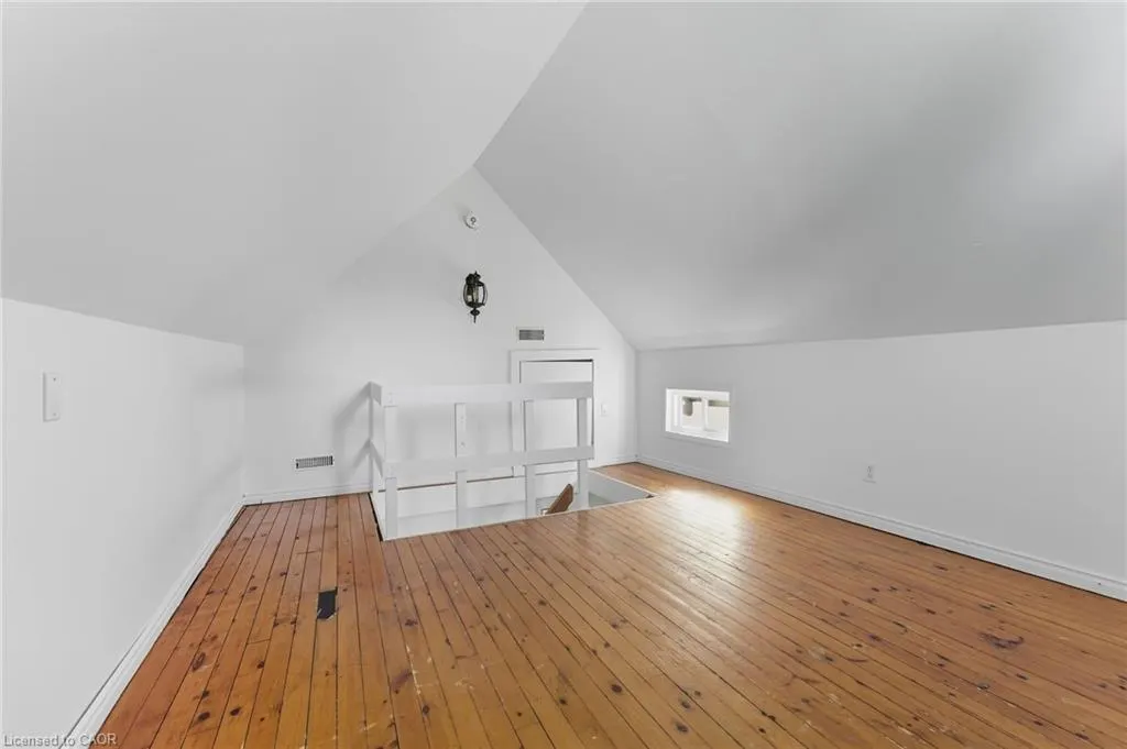 8 Tasker Street