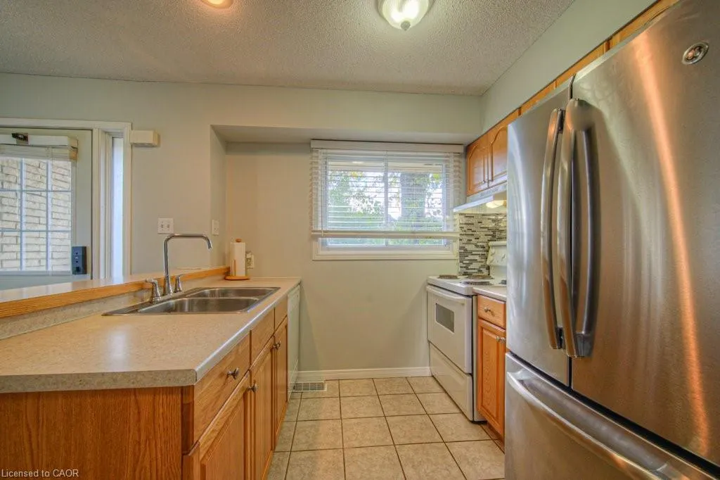 211 Veronica Drive, #10