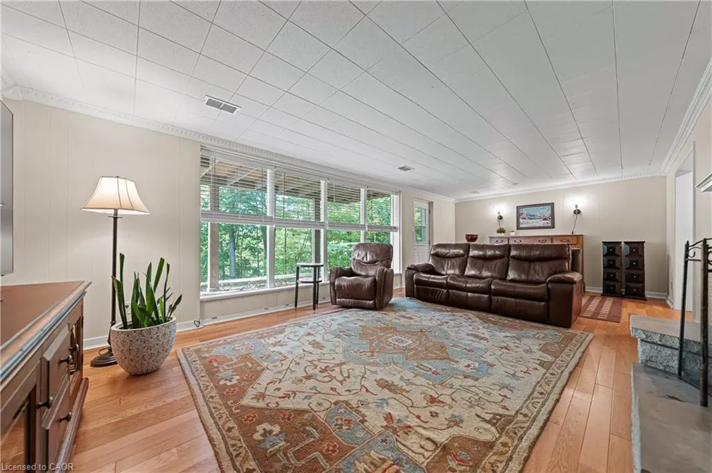 45 Highland Crescent