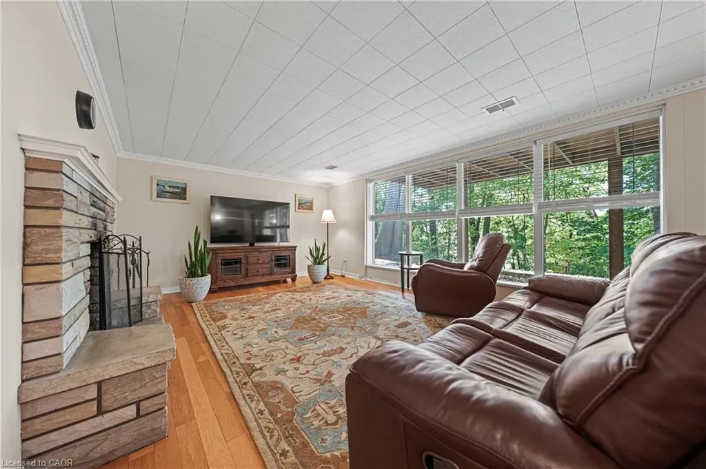 45 Highland Crescent