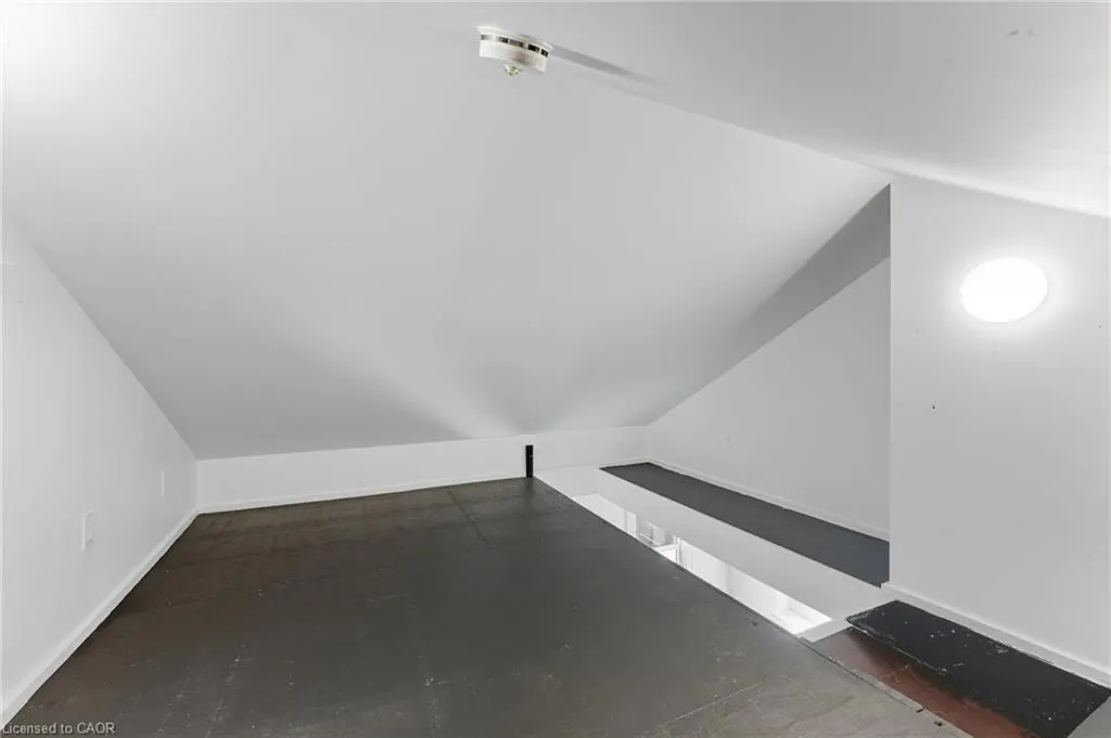 8 Tasker Street