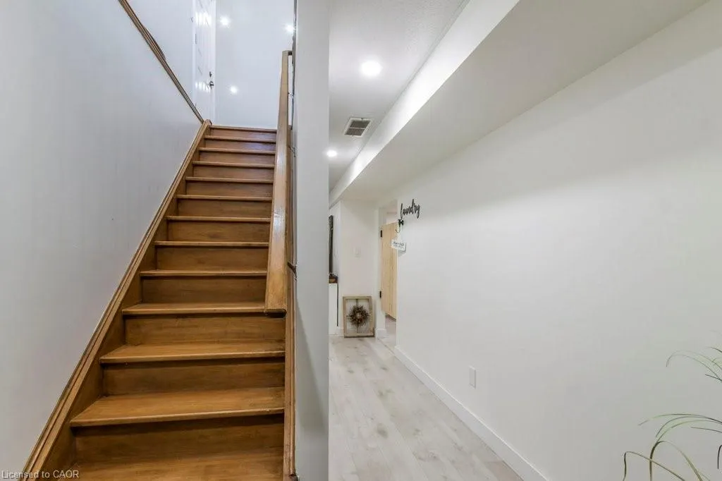 747 Garden Court Crescent