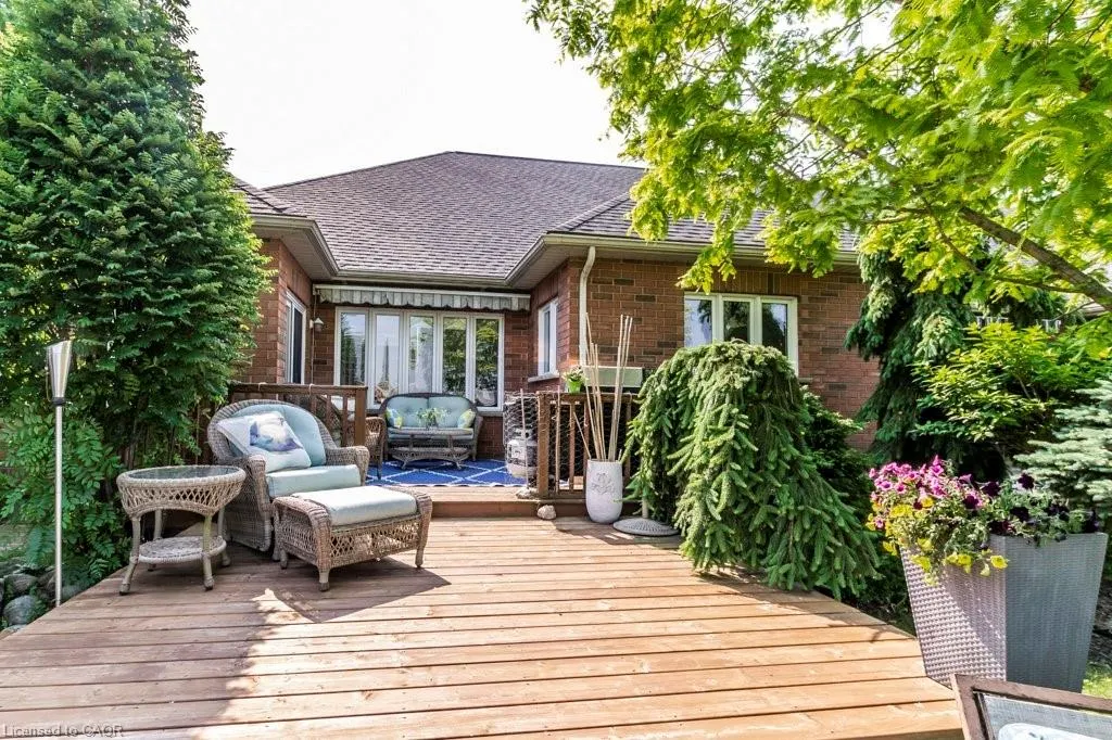 747 Garden Court Crescent