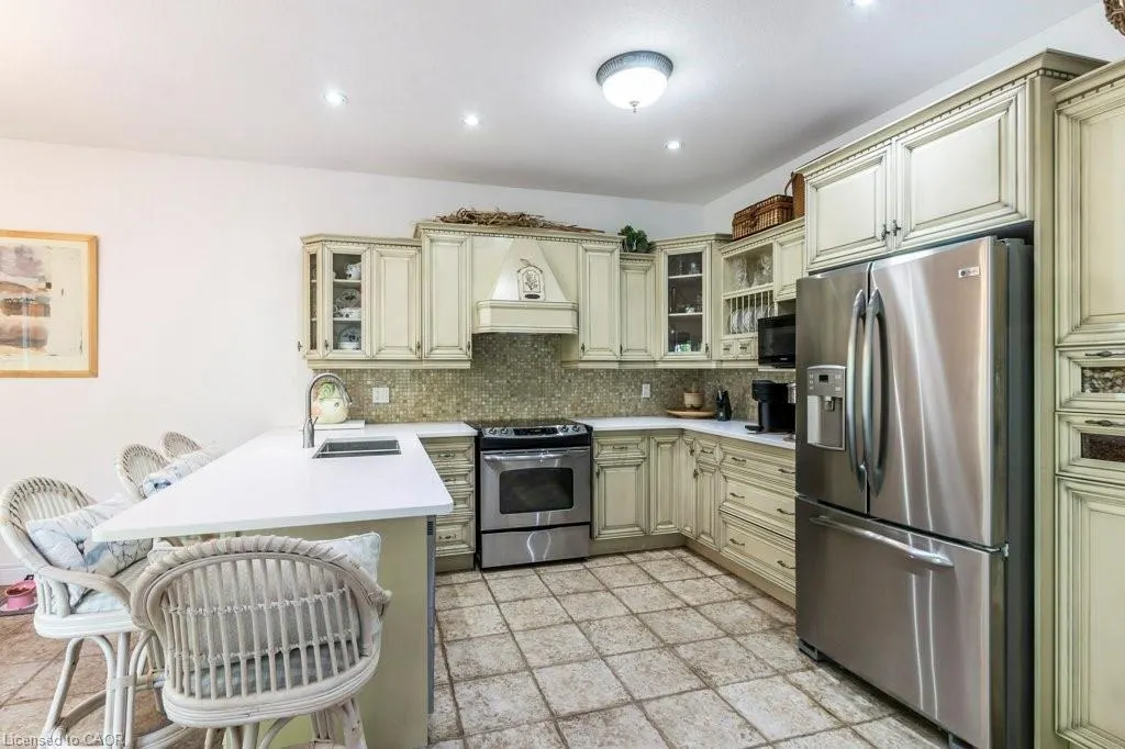 747 Garden Court Crescent