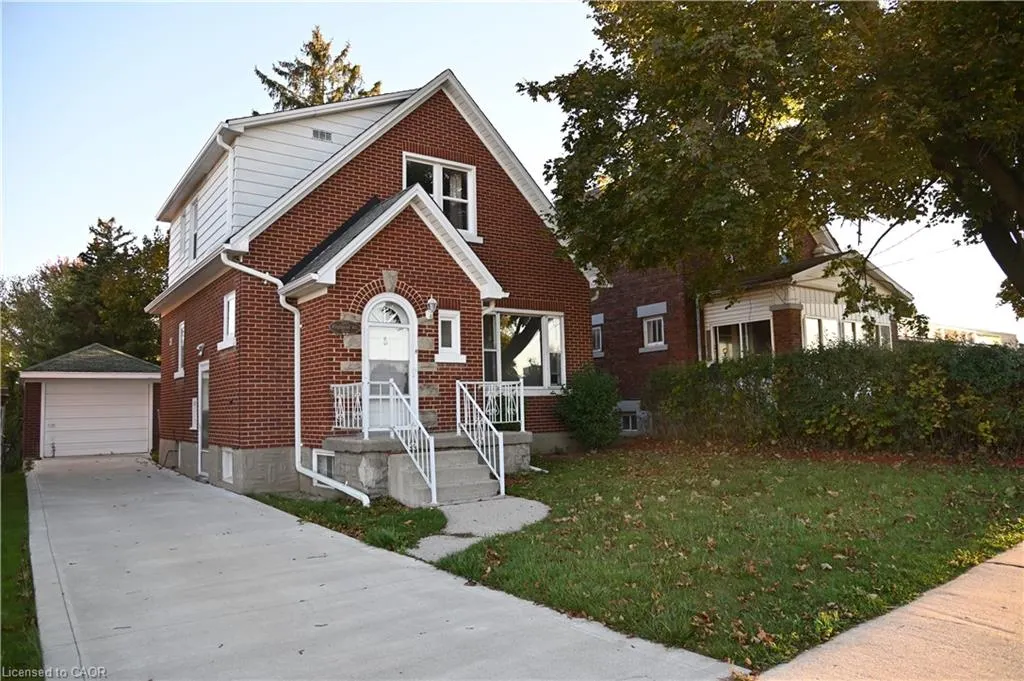 185 Highland Road W