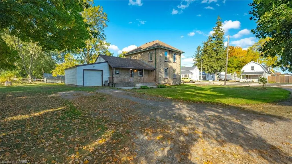 24 Elgin Street E