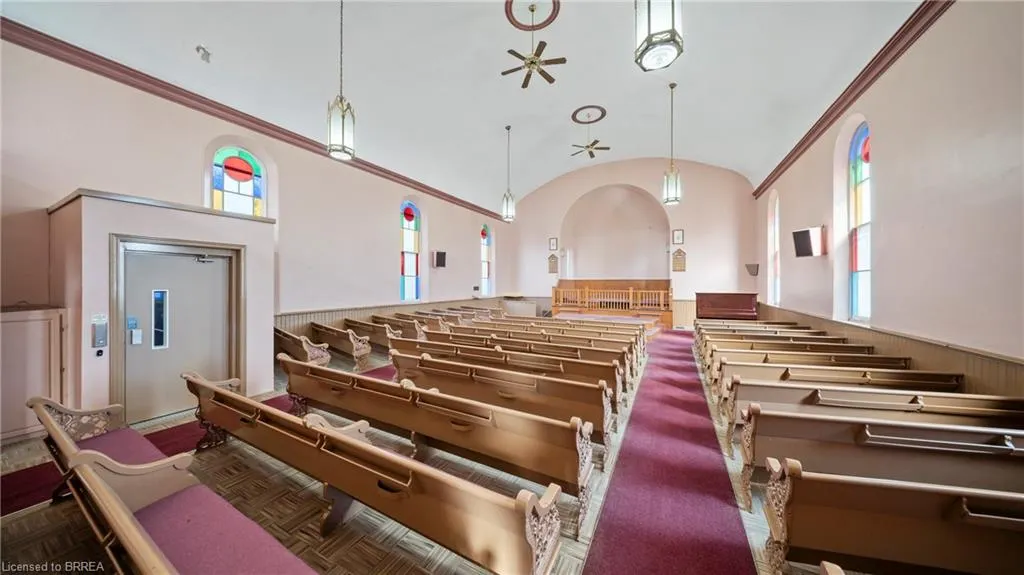24 Elgin Street E