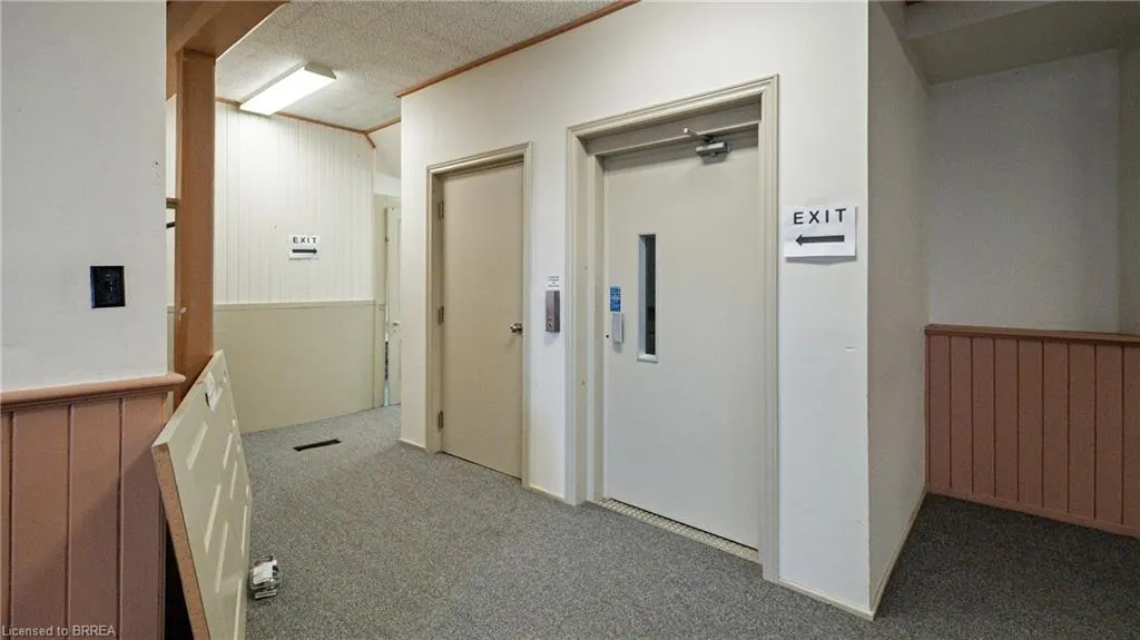 24 Elgin Street E