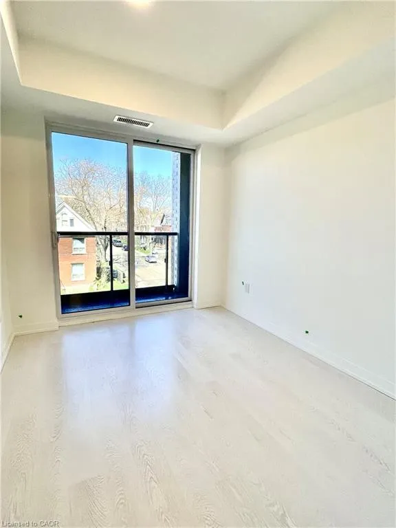 415 Main Street W, #204