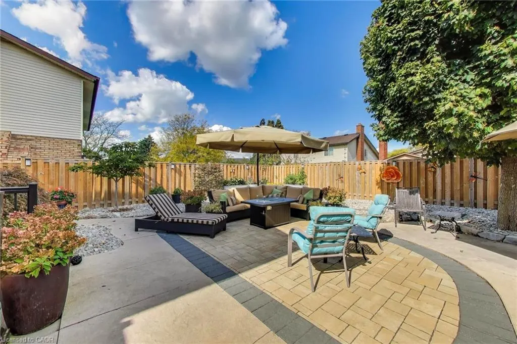 12 Kingsview Drive