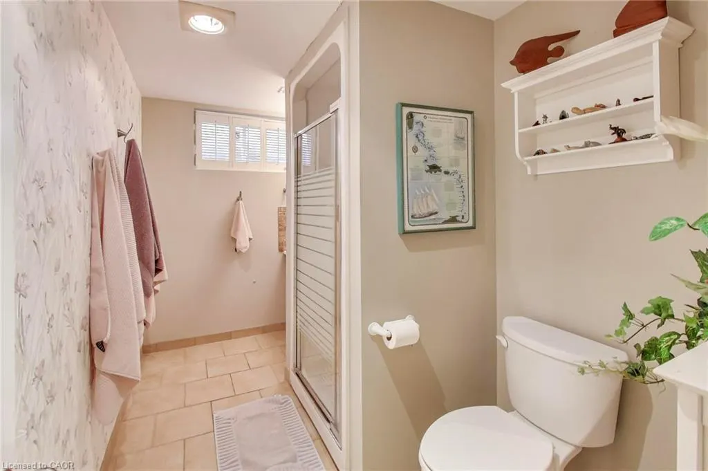 12 Kingsview Drive