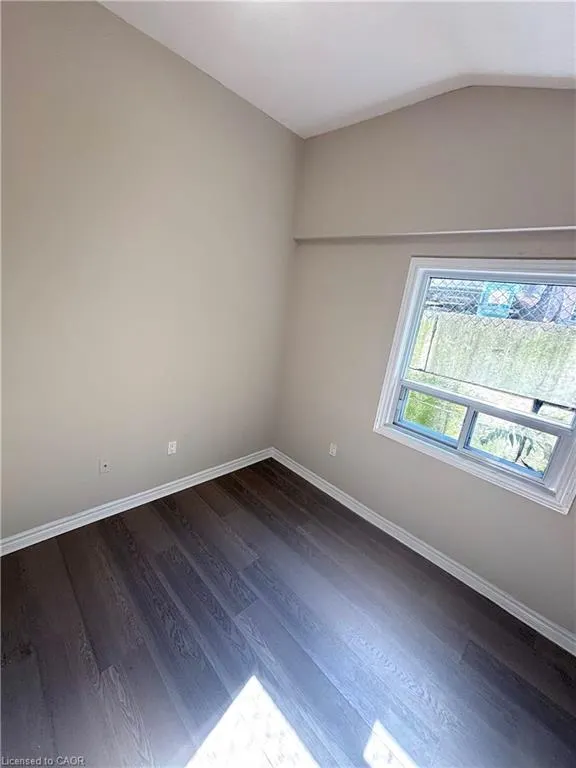 40 Cootes Drive