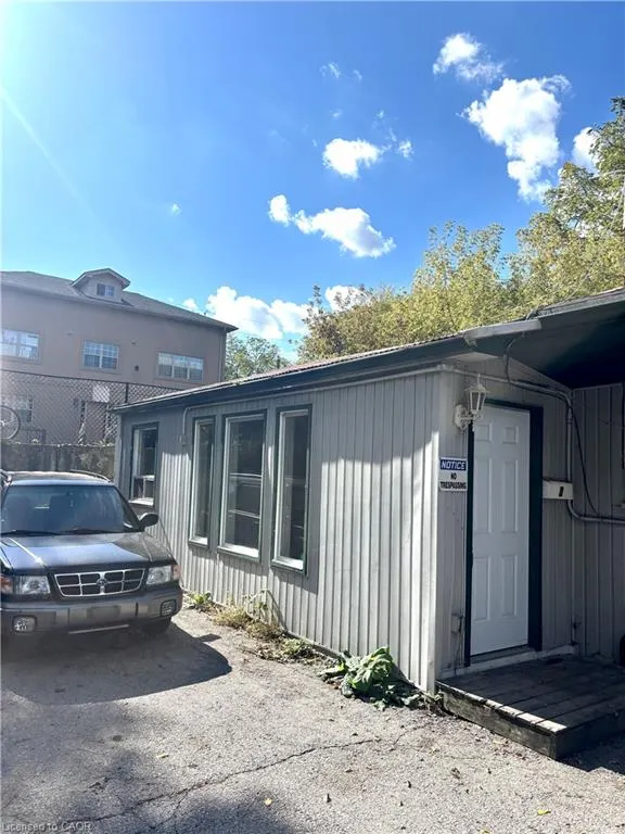 40 Cootes Drive