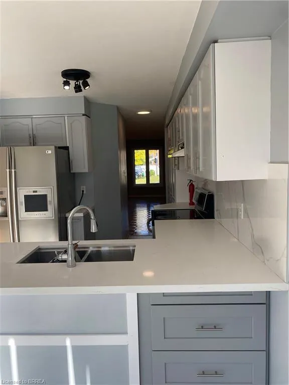 80 Redfinch Way, #UPPER