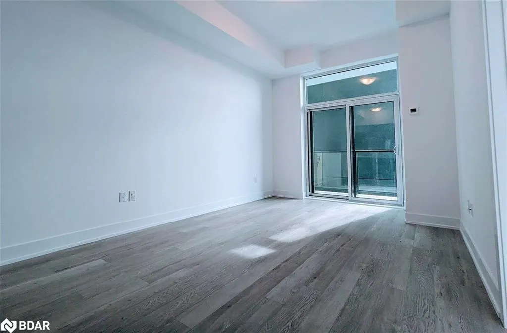 460 Dundas Street, #501