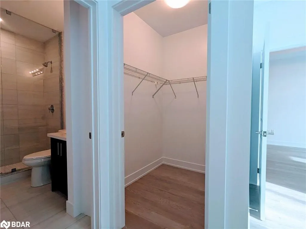 460 Dundas Street, #501