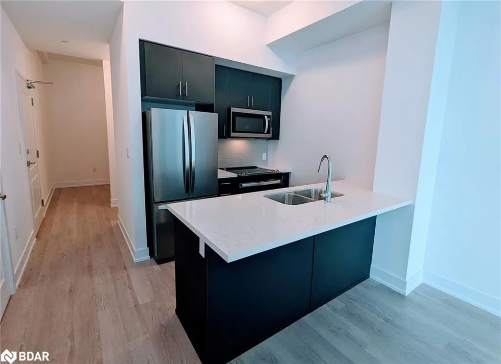 460 Dundas Street, #501
