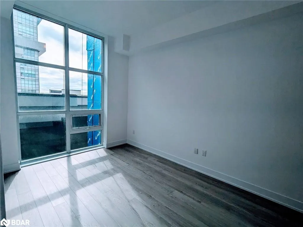 460 Dundas Street, #501