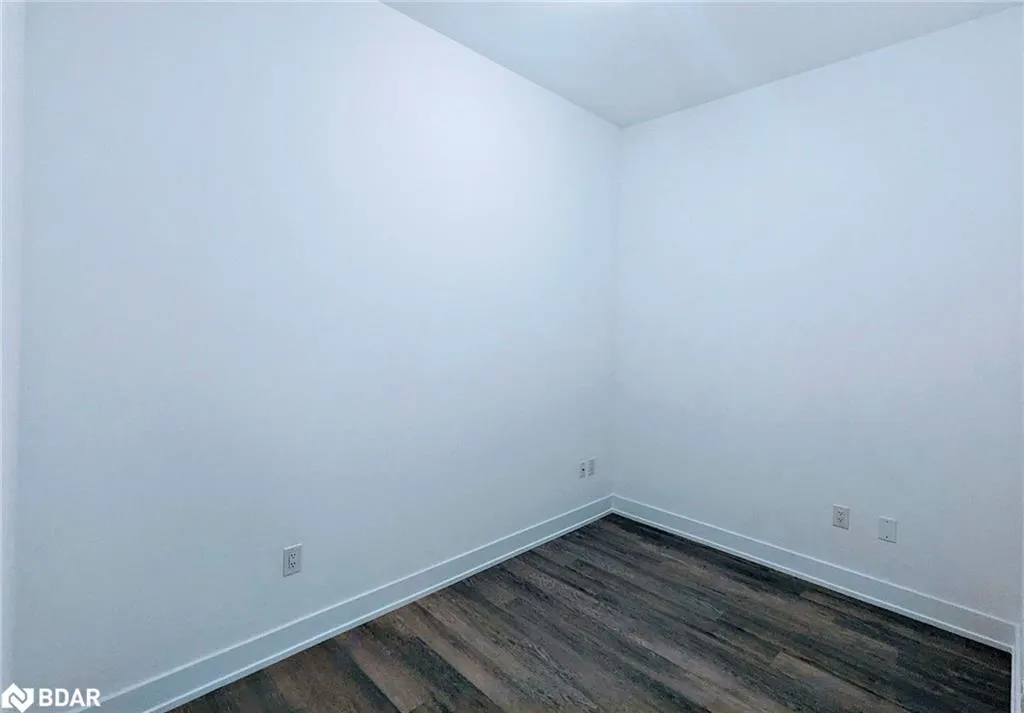 460 Dundas Street, #501