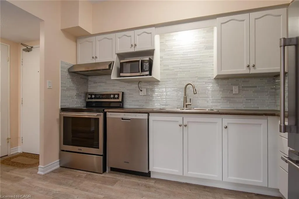 260 Sheldon Avenue N, #807