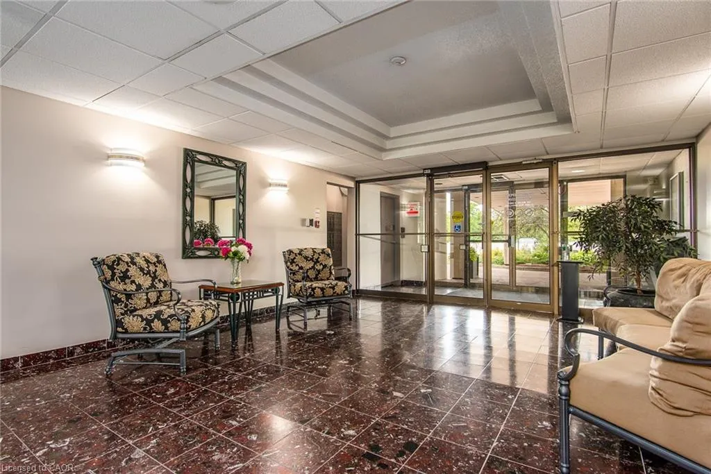 260 Sheldon Avenue N, #807