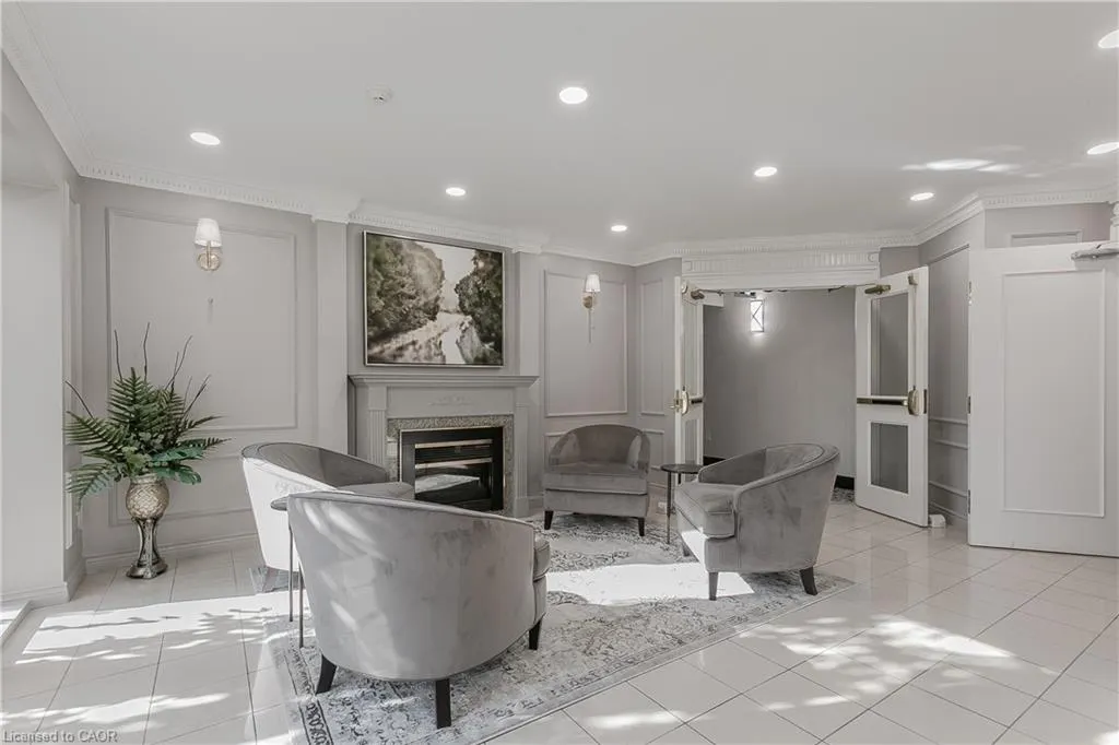 2075 Amherst Heights Drive, #401