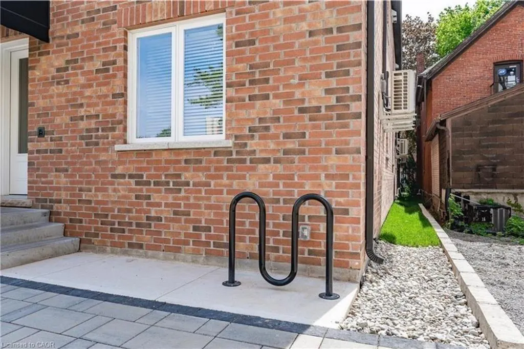36 Grant Avenue, #1B