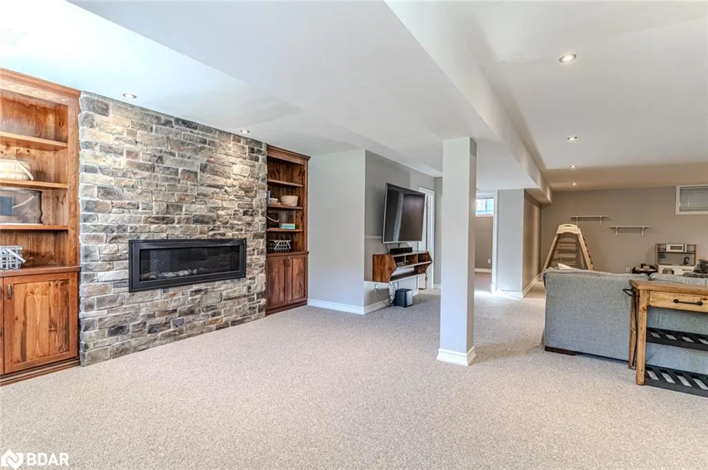 20 Rosemarie Drive
