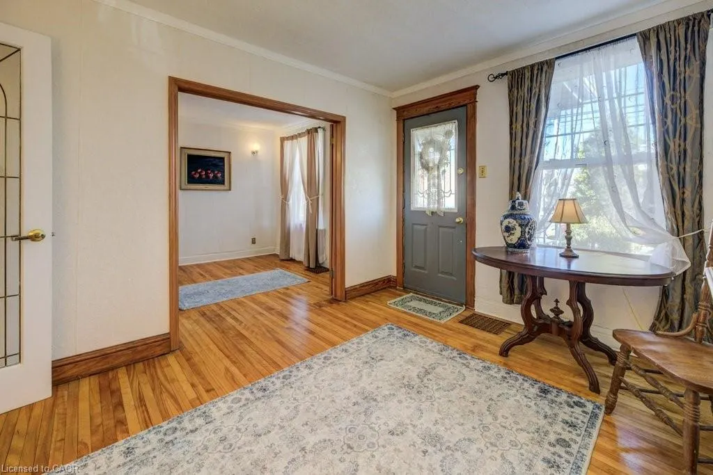 458 Upper Wentworth Street
