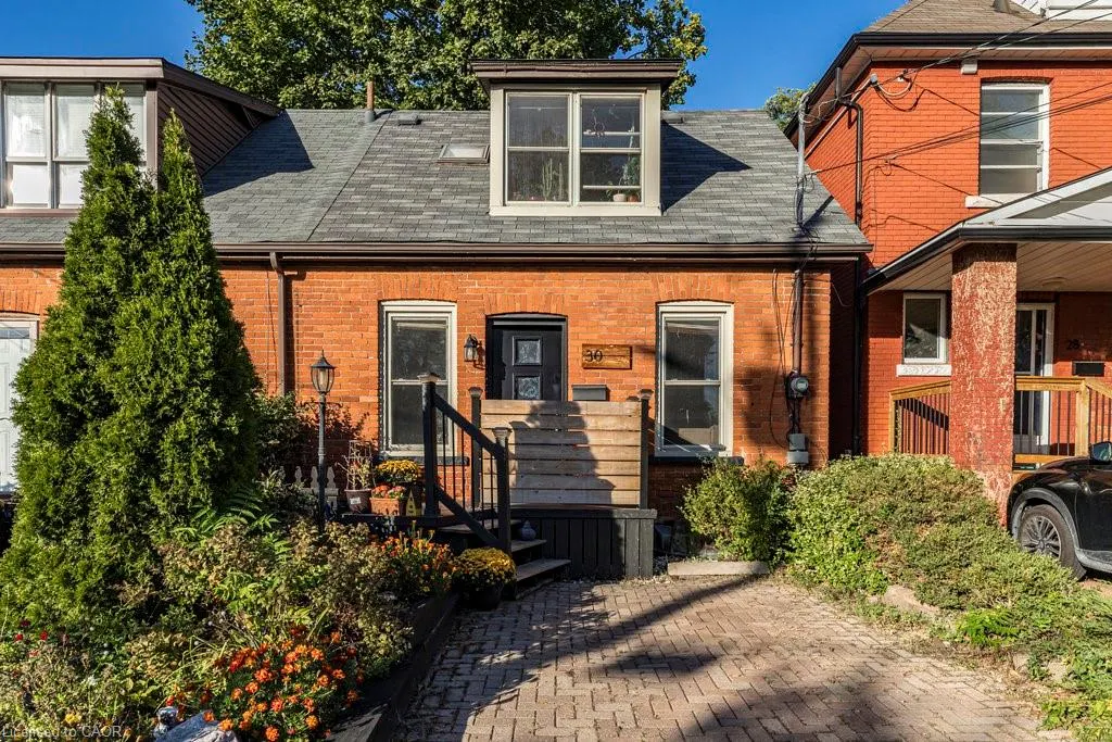 30 Sunset Avenue