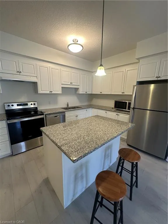 261 Woodbine Avenue, #E11