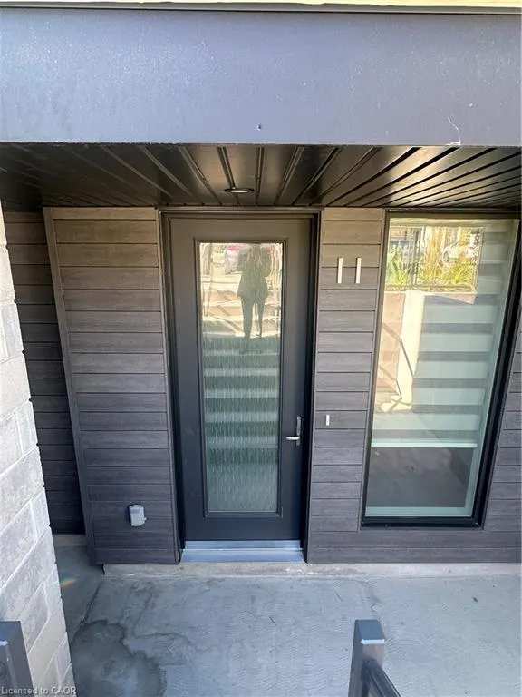 261 Woodbine Avenue, #E11