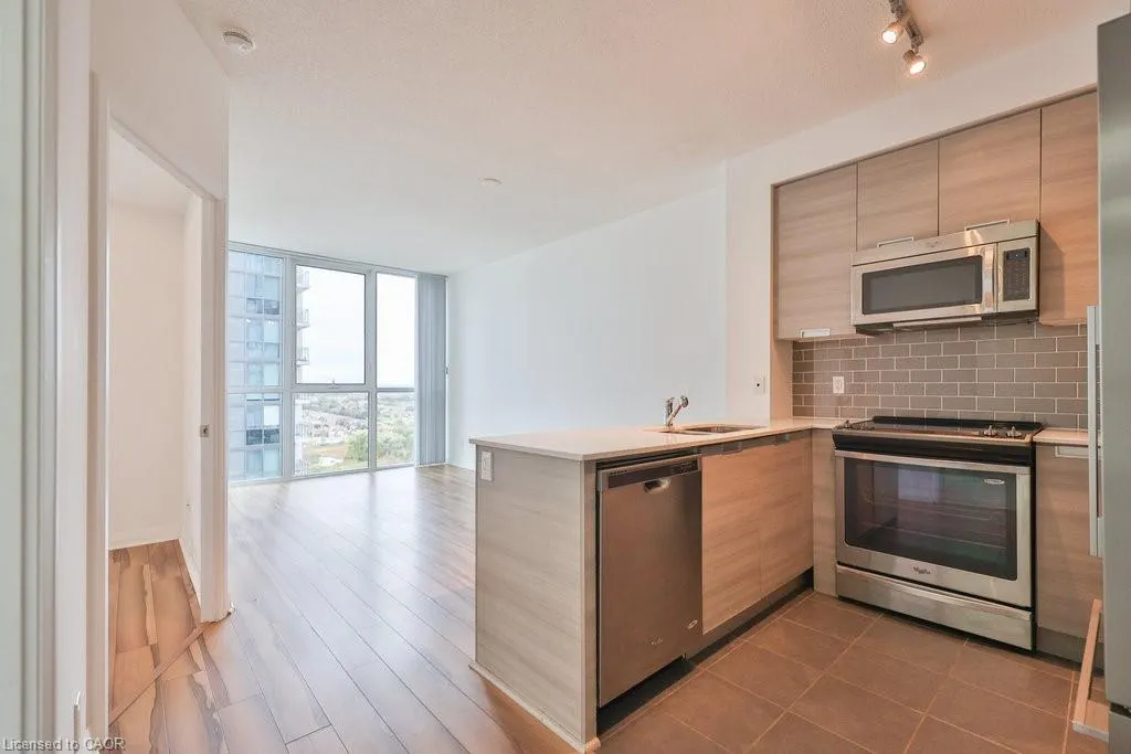 55 Eglinton Avenue W, #1610