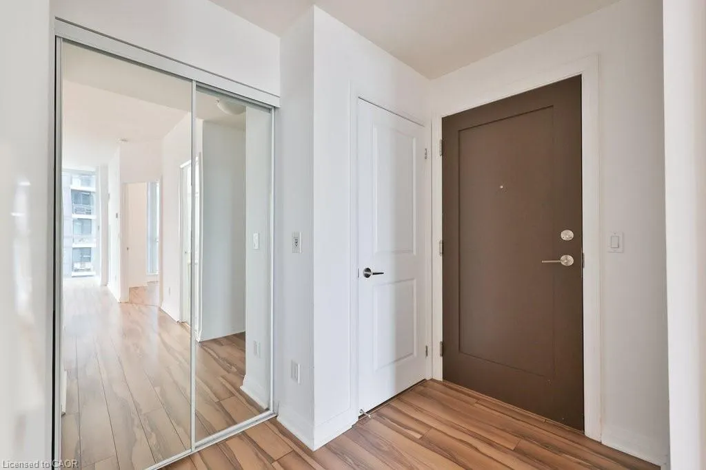 55 Eglinton Avenue W, #1610