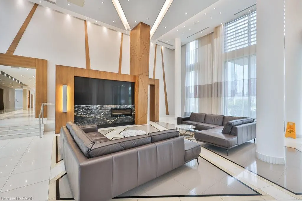 55 Eglinton Avenue W, #1610