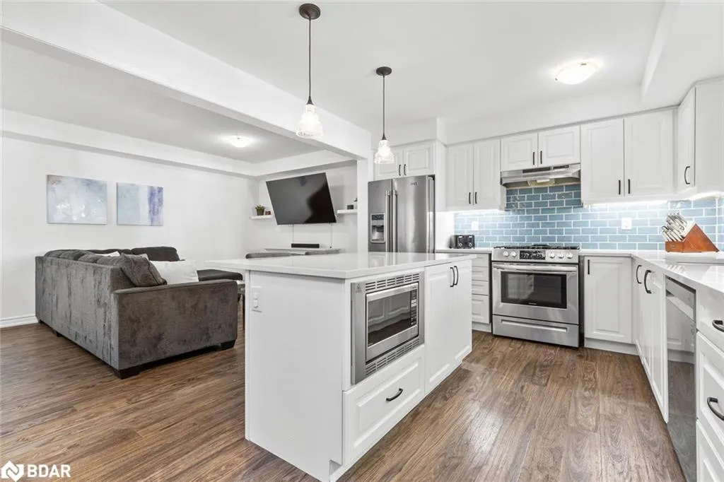 1266 Hop Place