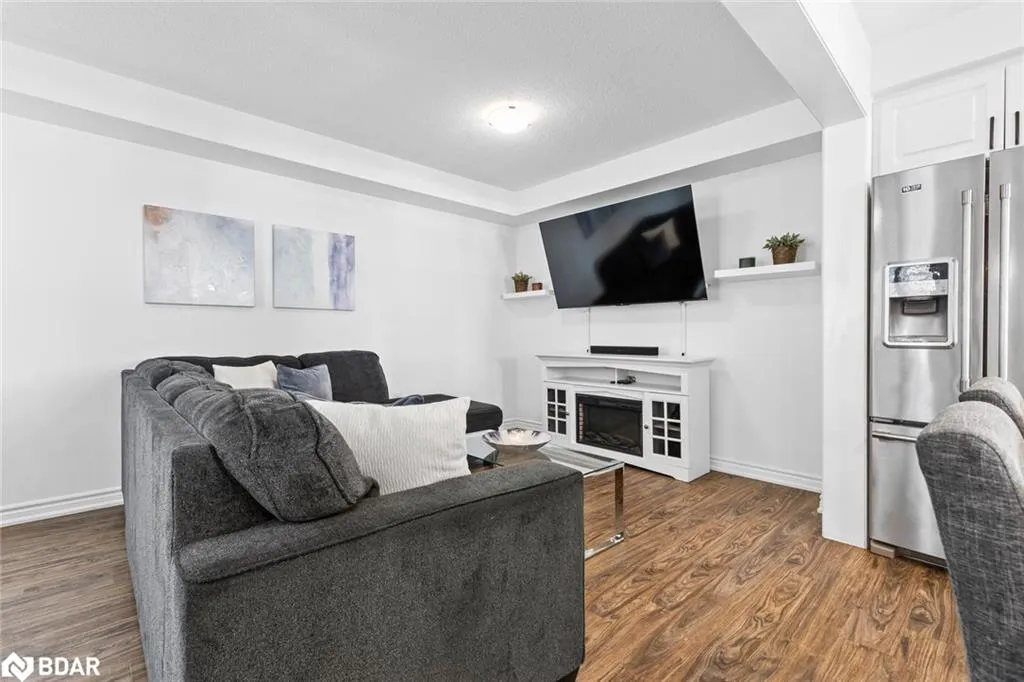 1266 Hop Place