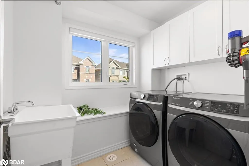 1266 Hop Place