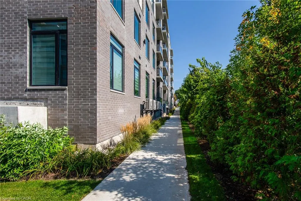107 Roger Street, #414