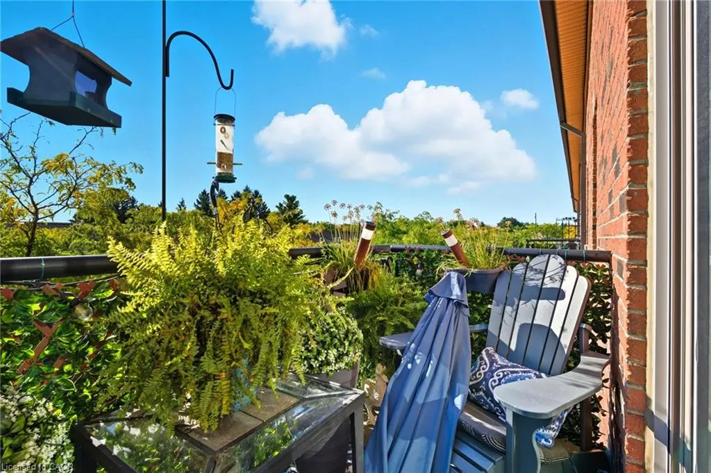 262 Dundas Street E, #311